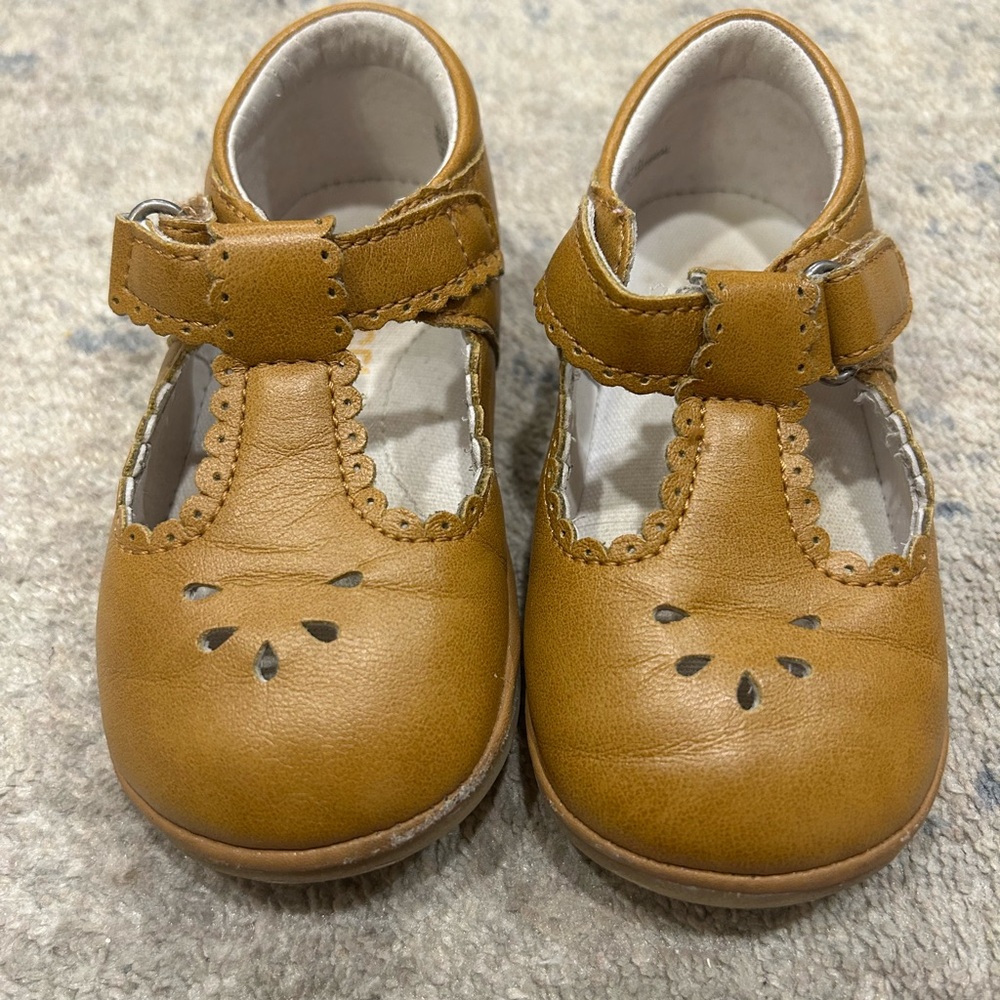 Angel shoes Dottie Mary Jane size 4